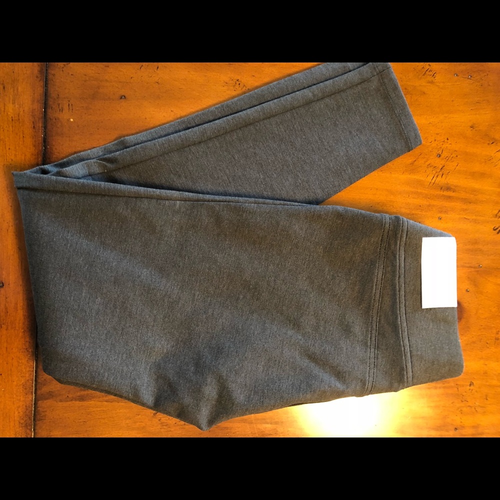 NWTLoft size:Sm grey leggings extremely flattering